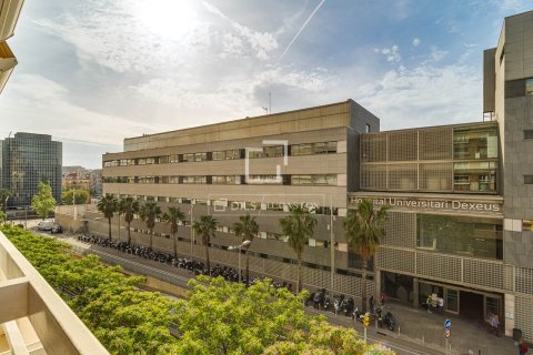 Huoneisto myytävänä Barcelona, Espanja, 4 makuuhuonetta, 137 m2 No. 166781 - kuva 9