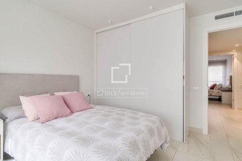Huoneisto myytävänä Barcelona, Espanja, 4 makuuhuonetta, 137 m2 No. 166781 - kuva 27