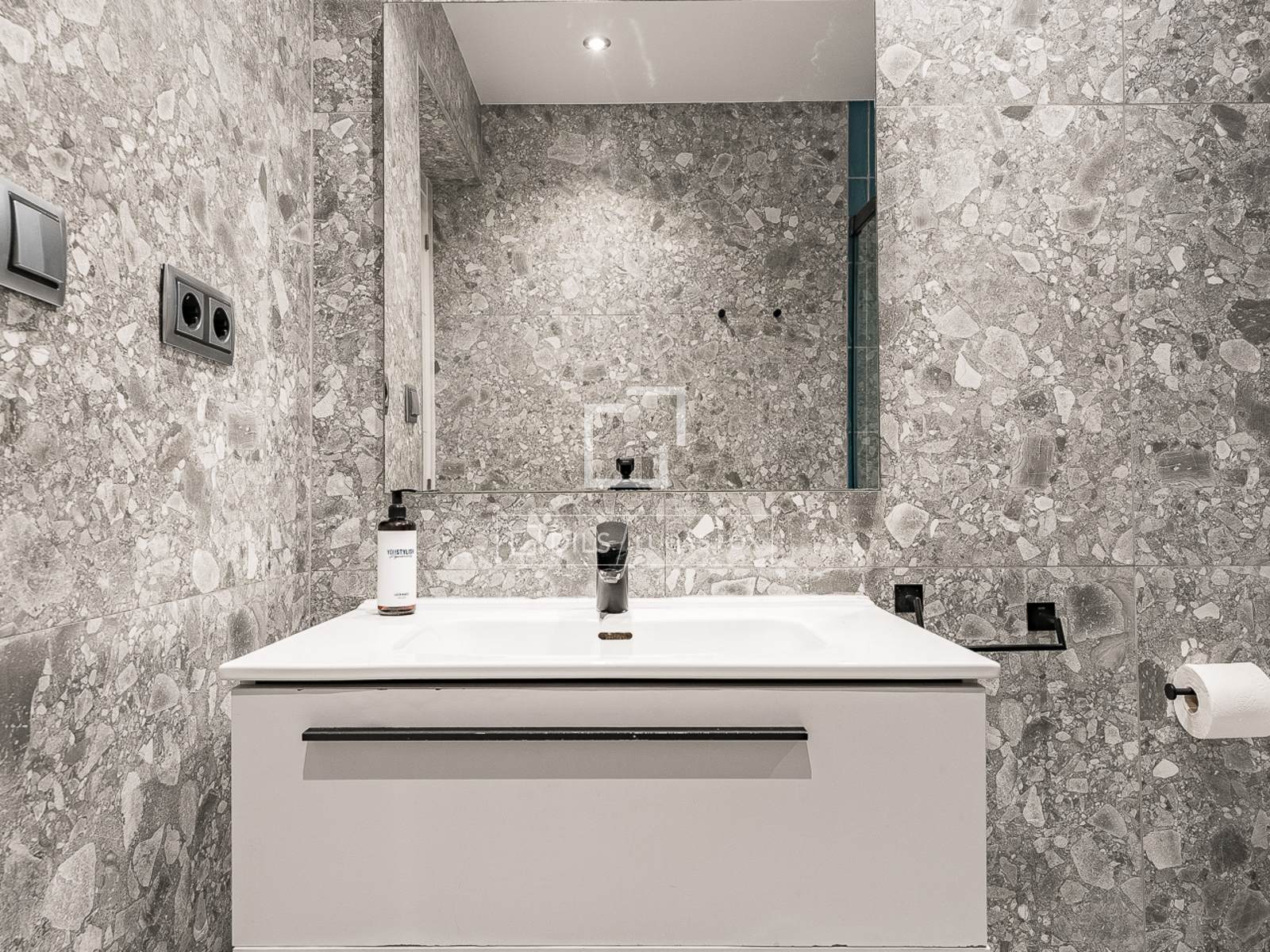Huoneisto Barcelona, Espanja 3 makuuhuonetta, 96 m2 No. 166779
