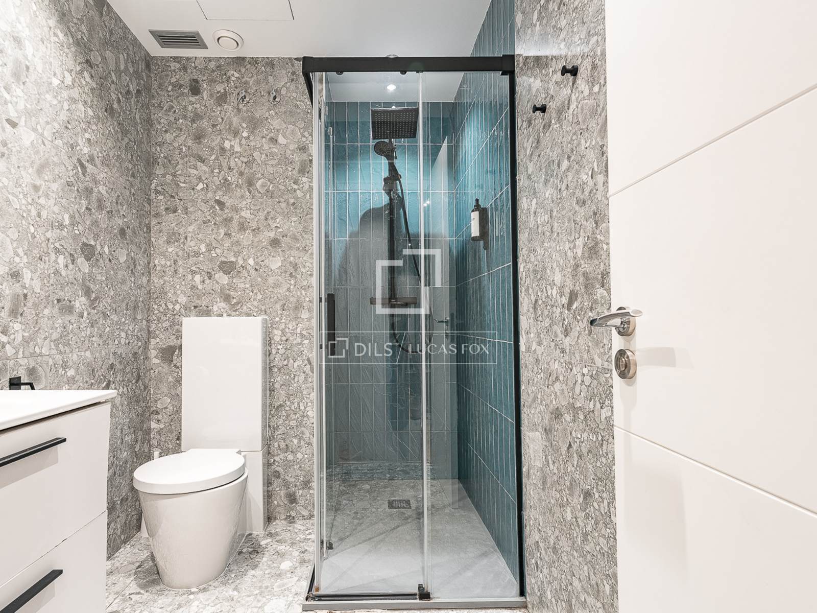 Huoneisto Barcelona, Espanja 3 makuuhuonetta, 96 m2 No. 166779