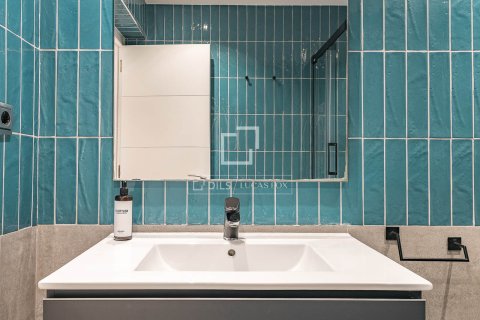 Huoneisto myytävänä Barcelona, Espanja, 3 makuuhuonetta, 96 m2 No. 166779 - kuva 30