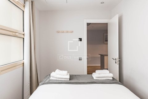Huoneisto myytävänä Barcelona, Espanja, 3 makuuhuonetta, 96 m2 No. 166779 - kuva 17