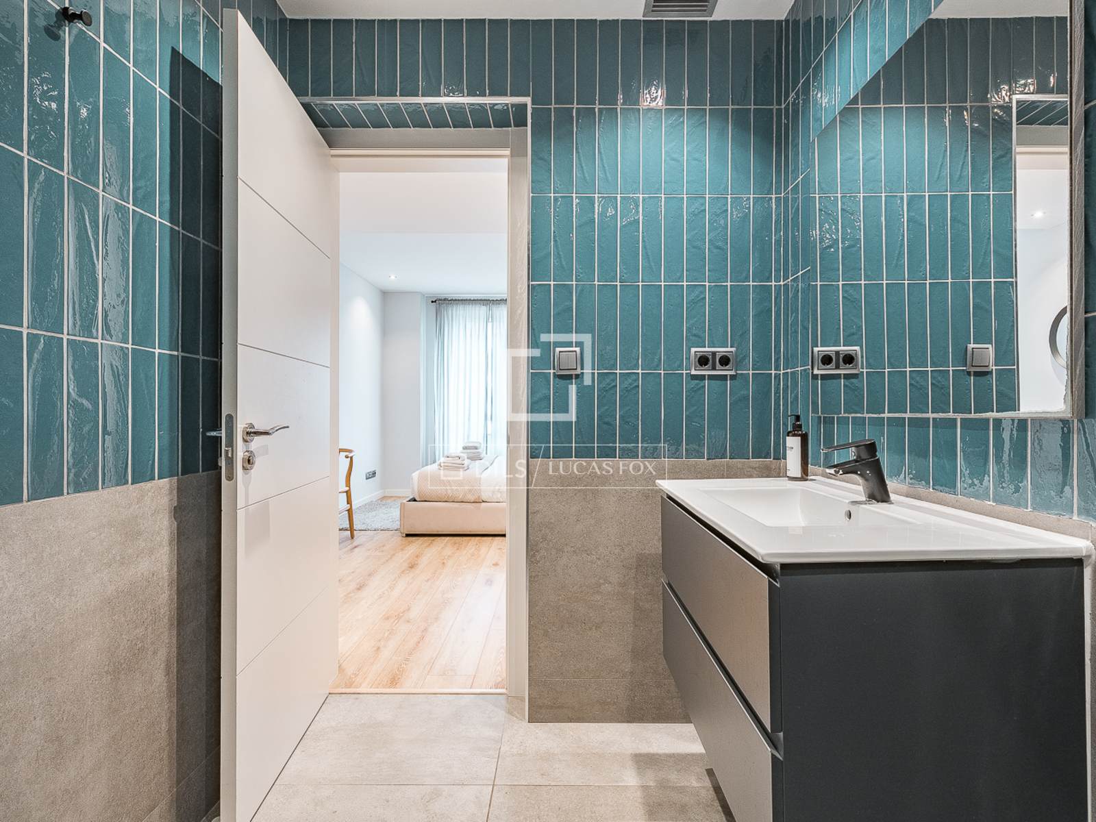 Huoneisto Barcelona, Espanja 3 makuuhuonetta, 96 m2 No. 166779