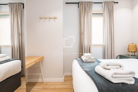 Huoneisto myytävänä Barcelona, Espanja, 3 makuuhuonetta, 96 m2 No. 166779 - kuva 11