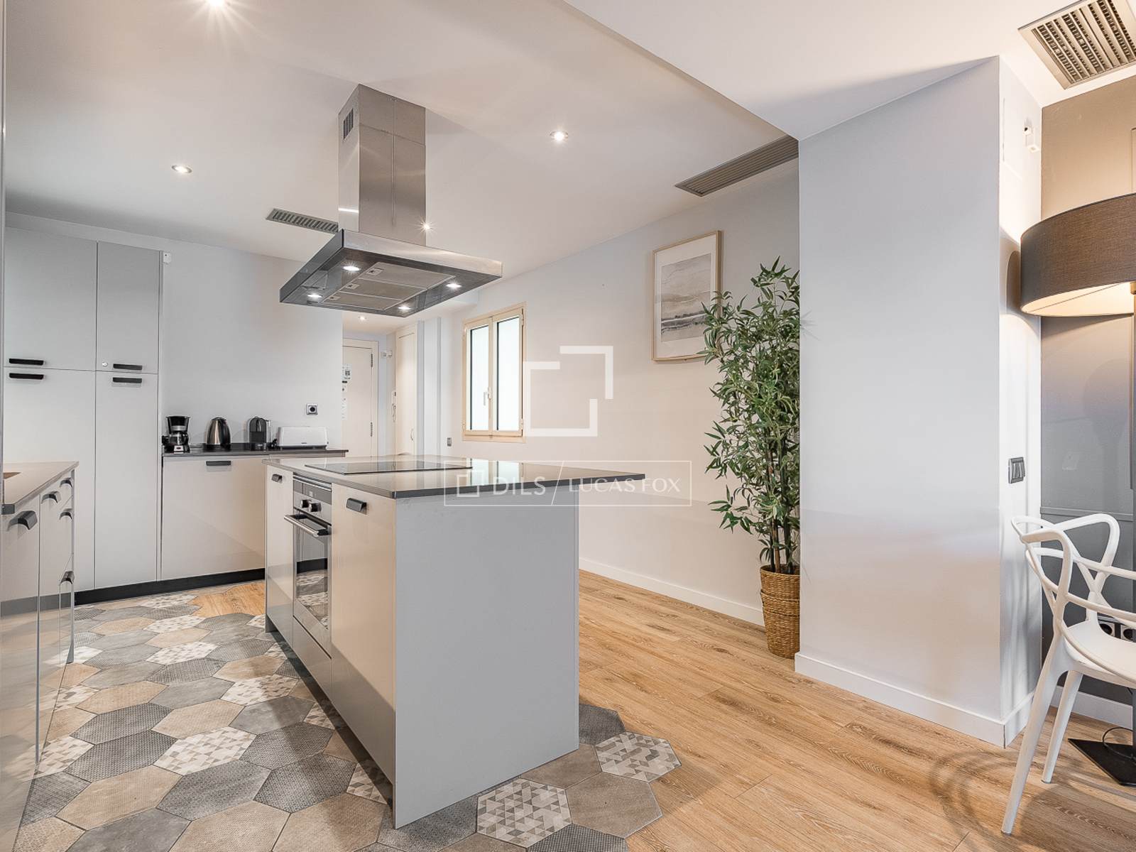 Huoneisto Barcelona, Espanja 3 makuuhuonetta, 96 m2 No. 166779