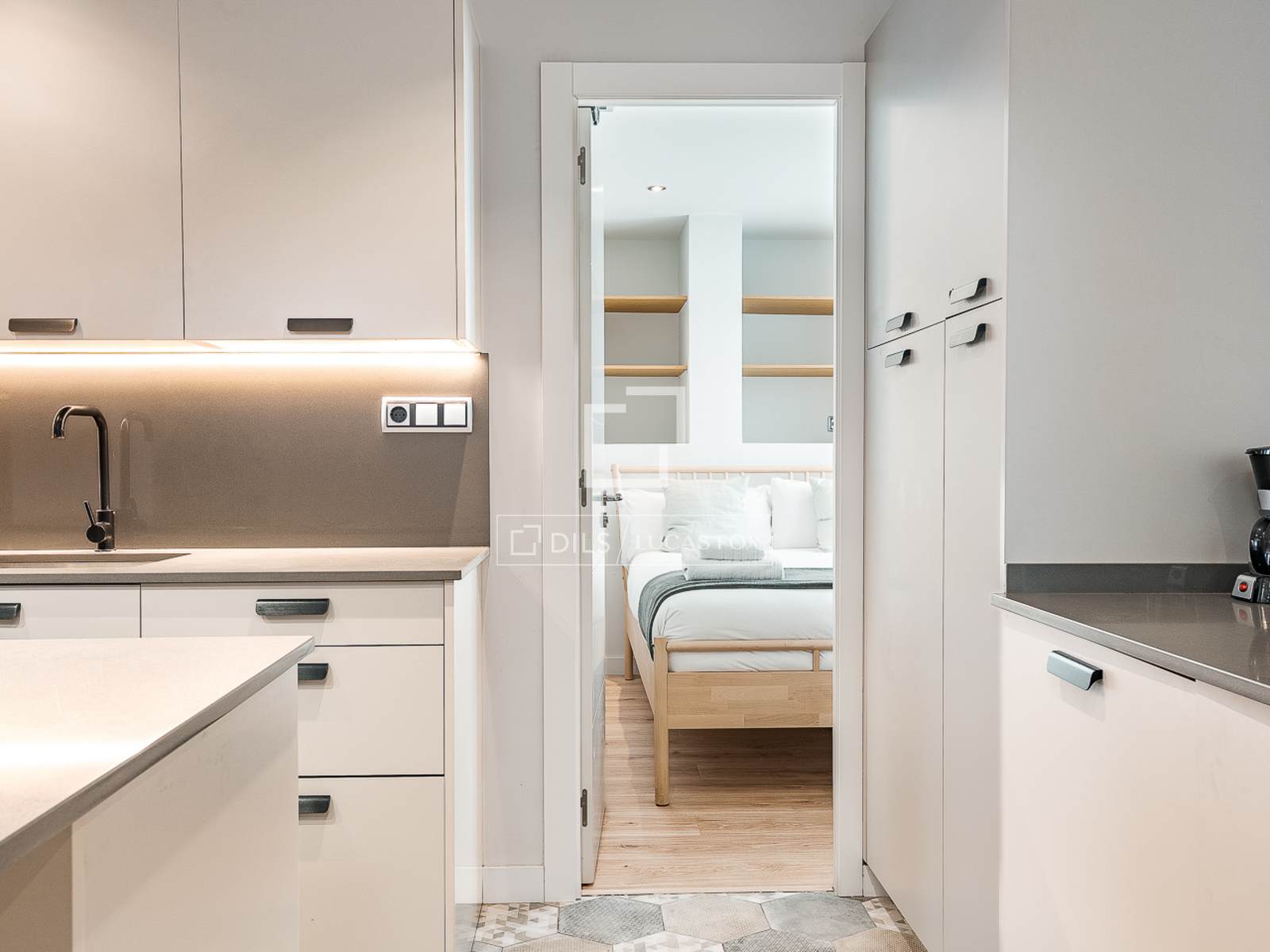 Huoneisto Barcelona, Espanja 3 makuuhuonetta, 96 m2 No. 166779