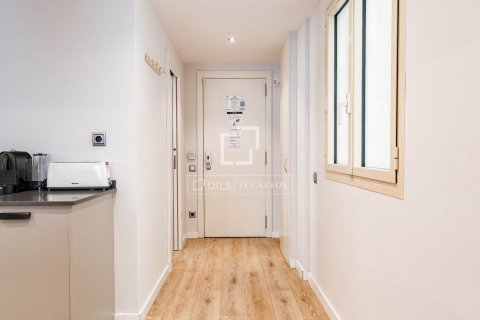 Huoneisto myytävänä Barcelona, Espanja, 3 makuuhuonetta, 96 m2 No. 166779 - kuva 18