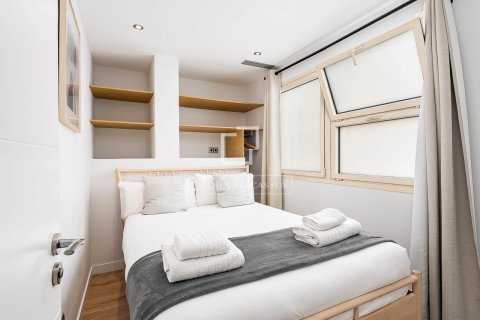 Huoneisto myytävänä Barcelona, Espanja, 3 makuuhuonetta, 96 m2 No. 166779 - kuva 15
