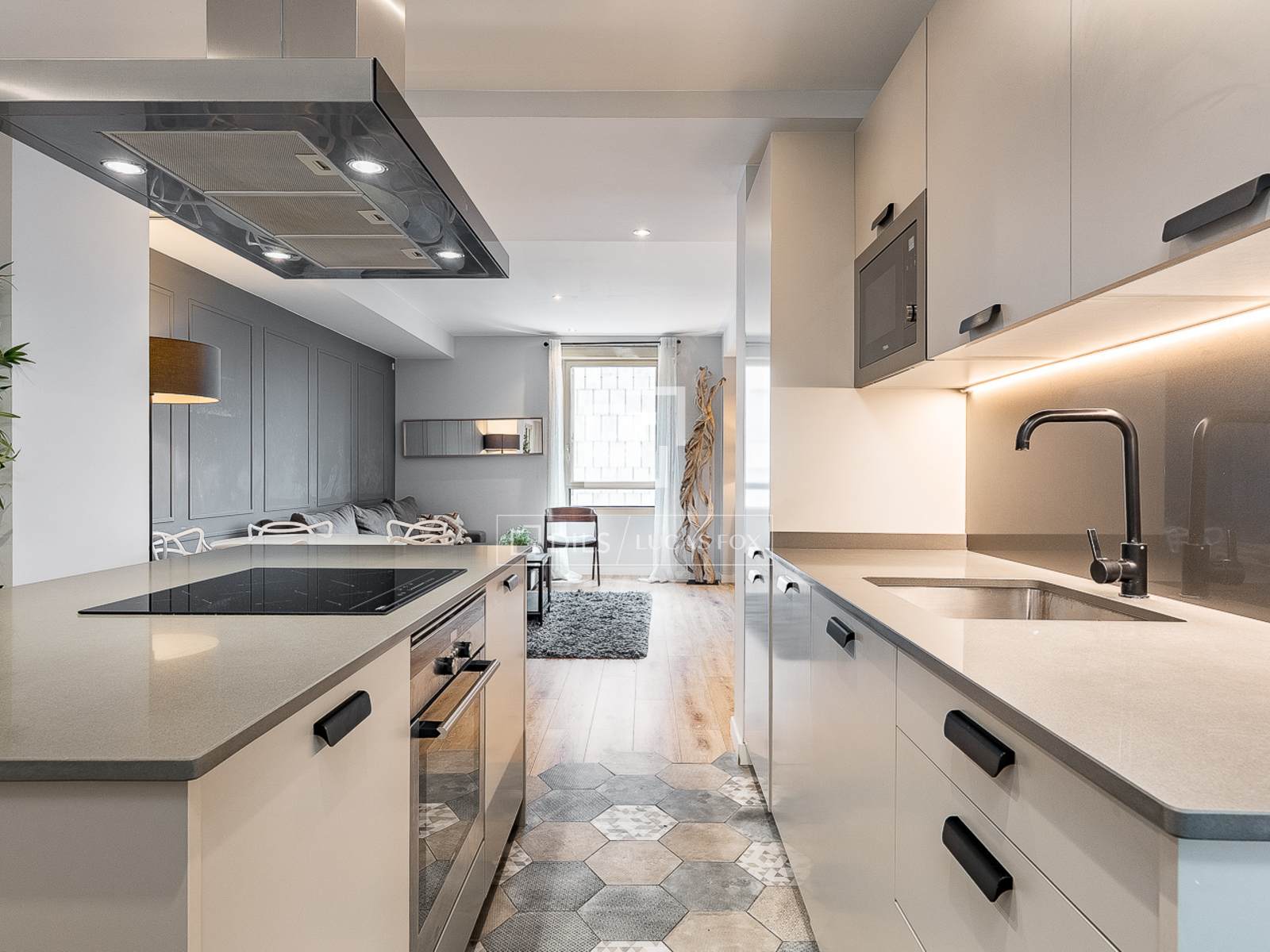 Huoneisto Barcelona, Espanja 3 makuuhuonetta, 96 m2 No. 166779