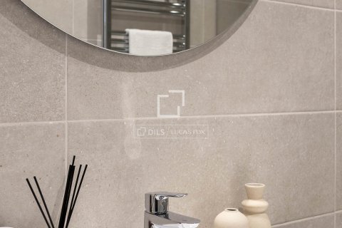 Huoneisto myytävänä Barcelona, Espanja, 1 makuuhuone, 55 m2 No. 166783 - kuva 25