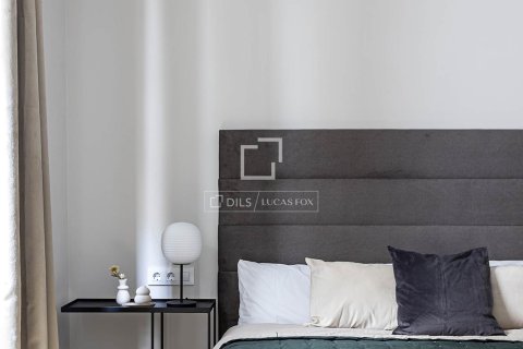 Huoneisto myytävänä Barcelona, Espanja, 1 makuuhuone, 55 m2 No. 166783 - kuva 15