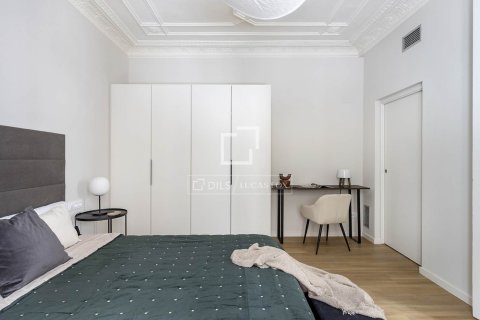 Huoneisto myytävänä Barcelona, Espanja, 1 makuuhuone, 55 m2 No. 166783 - kuva 17