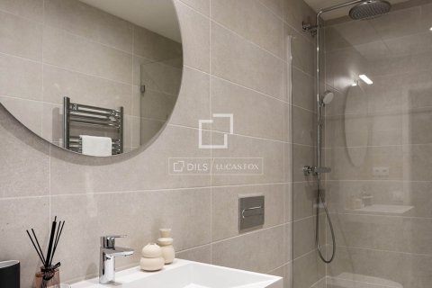 Huoneisto myytävänä Barcelona, Espanja, 1 makuuhuone, 55 m2 No. 166783 - kuva 24
