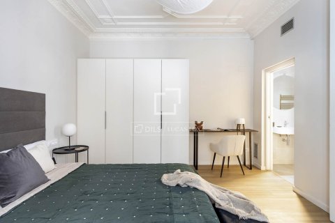 Huoneisto myytävänä Barcelona, Espanja, 1 makuuhuone, 55 m2 No. 166783 - kuva 18