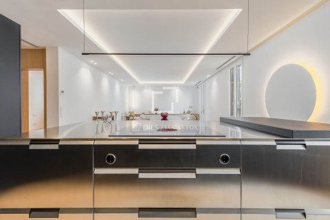 Huoneisto myytävänä Barcelona, Espanja, 4 makuuhuonetta, 230 m2 No. 166785 - kuva 13