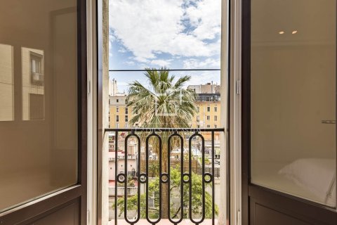 Huoneisto myytävänä Barcelona, Espanja, 4 makuuhuonetta, 230 m2 No. 166785 - kuva 29