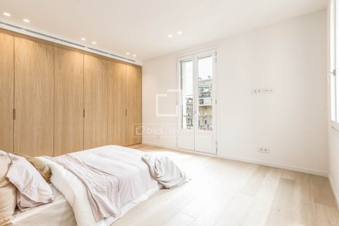 Huoneisto myytävänä Barcelona, Espanja, 4 makuuhuonetta, 230 m2 No. 166785 - kuva 28