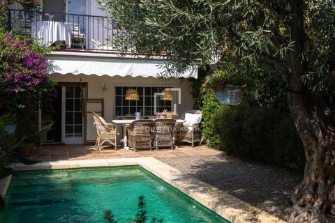 Villa in Vilassar de Dalt, Barcelona, Spanien 3 Schlafzimmer, 248 m2 Nr. 166780