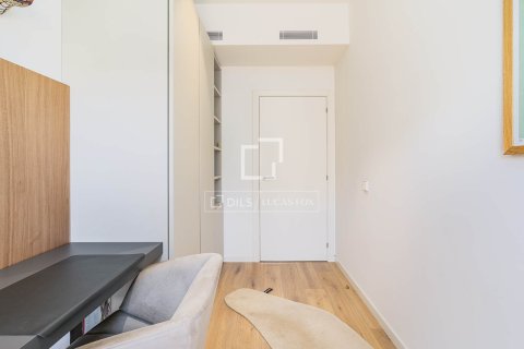 Huoneisto myytävänä Barcelona, Espanja, 3 makuuhuonetta, 106 m2 No. 166784 - kuva 22