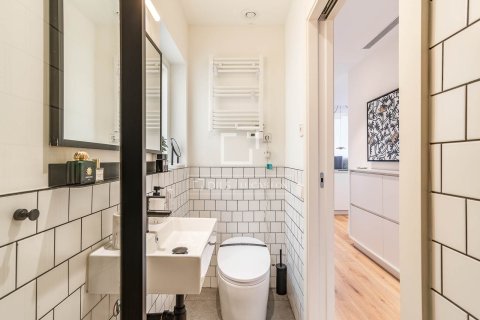 Huoneisto myytävänä Barcelona, Espanja, 3 makuuhuonetta, 106 m2 No. 166784 - kuva 26