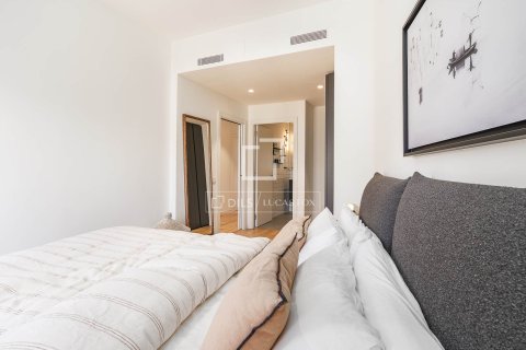 Huoneisto myytävänä Barcelona, Espanja, 3 makuuhuonetta, 106 m2 No. 166784 - kuva 20