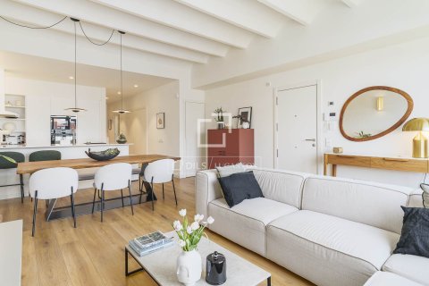 Huoneisto Barcelona, Espanja 3 makuuhuonetta, 106 m2 No. 166784
