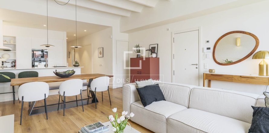 Huoneisto Barcelona, Espanja 3 makuuhuonetta, 106 m2 No. 166784