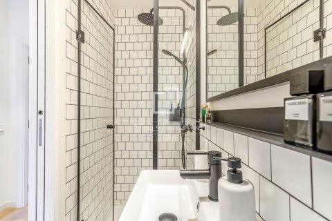 Huoneisto myytävänä Barcelona, Espanja, 3 makuuhuonetta, 106 m2 No. 166784 - kuva 27
