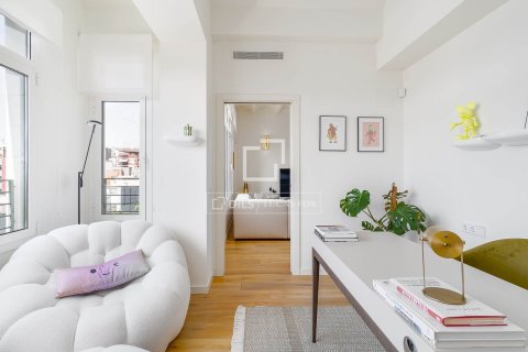Huoneisto myytävänä Barcelona, Espanja, 3 makuuhuonetta, 106 m2 No. 166784 - kuva 16