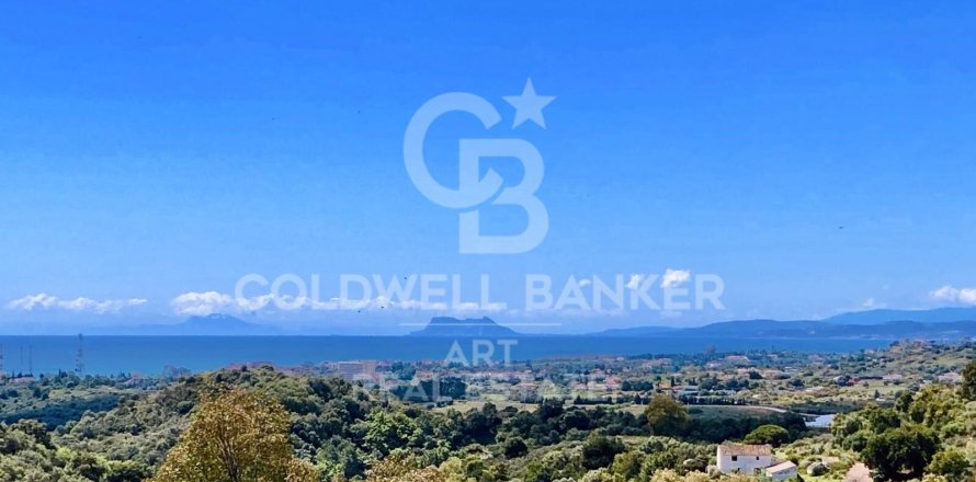 Land plot in Estepona, Malaga, Spain 600 sq.m. No. 158996