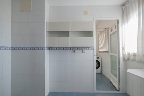 Dzīvoklis īrēšanai Sevilla, Seville, Spānijā 2 istabas, 103 m2 Nr. 147673 - attēls 18