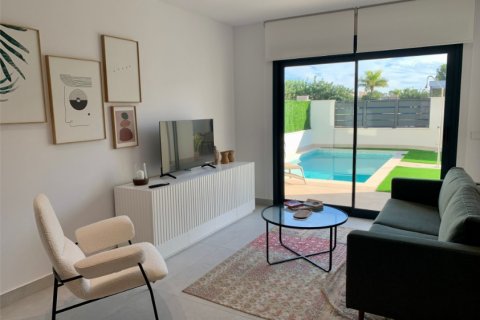 Villa for sale in San Javier, Murcia, Spain 3 bedrooms, 125 sq.m. No. 145273 - photo 3