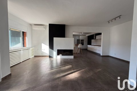 Talo myytävänä Arenys de Munt, Barcelona, Espanja, 4 makuuhuonetta, 850 m2 No. 153823 - kuva 10
