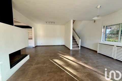 Talo myytävänä Arenys de Munt, Barcelona, Espanja, 4 makuuhuonetta, 850 m2 No. 153823 - kuva 9