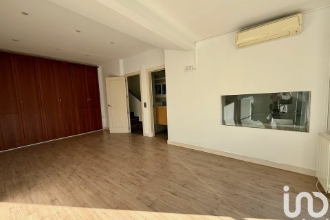 Talo myytävänä Arenys de Munt, Barcelona, Espanja, 4 makuuhuonetta, 850 m2 No. 153823 - kuva 17