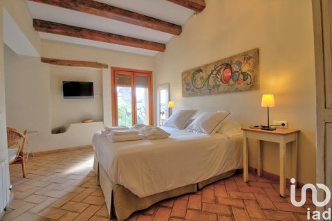 House for sale in Els Guiamets, Tarragona, Spain 10 bedrooms, 626 sq.m. No. 153822 - photo 18