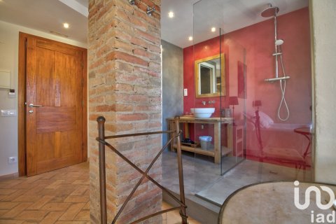 House for sale in Els Guiamets, Tarragona, Spain 10 bedrooms, 626 sq.m. No. 153822 - photo 21