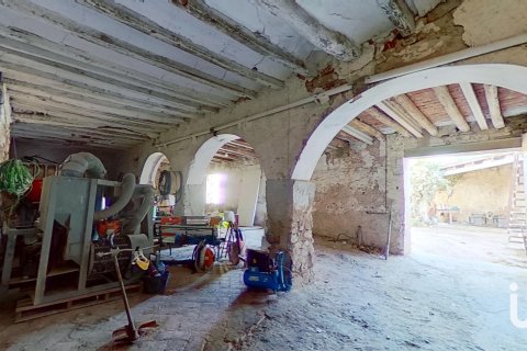 Hus till salu i Valls, Tarragona, Spanien 4 sovrum, 419 kvm. Nr. 153826 - foto 12