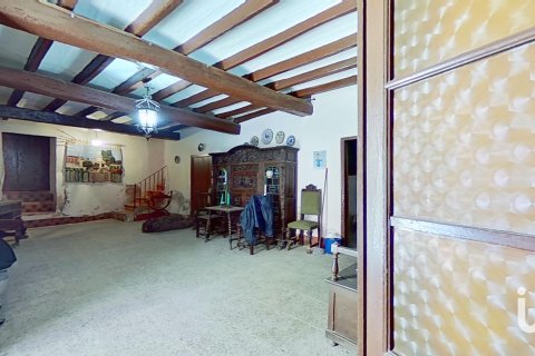 Hus till salu i Valls, Tarragona, Spanien 4 sovrum, 419 kvm. Nr. 153826 - foto 10