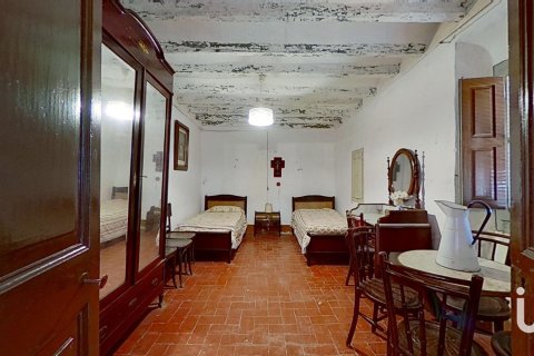 Hus till salu i Valls, Tarragona, Spanien 4 sovrum, 419 kvm. Nr. 153826 - foto 28