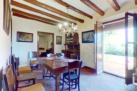 Hus till salu i Valls, Tarragona, Spanien 4 sovrum, 419 kvm. Nr. 153826 - foto 26