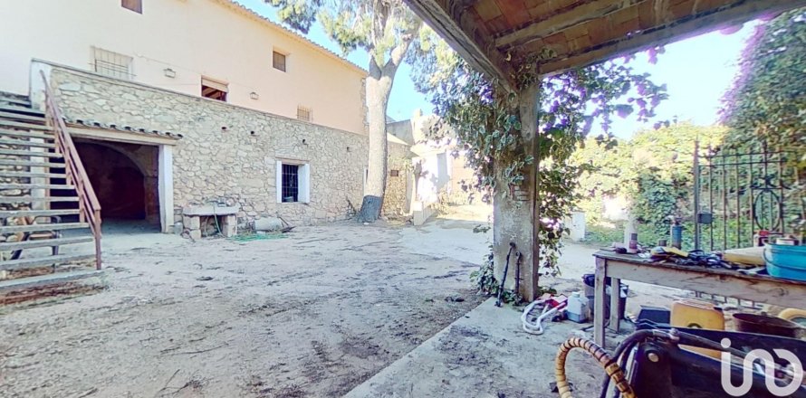 Hus i Valls, Tarragona, Spanien 4 sovrum, 419 kvm. Nr. 153826