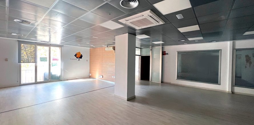Commercial property Eixample, Barcelona, Espagne 322 m2 No. 133365