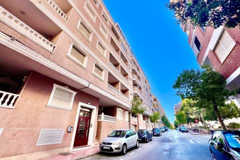 Varasto myytävänä Torrevieja, Alicante, Espanja , 3 m2 No. 190479 - kuva 7