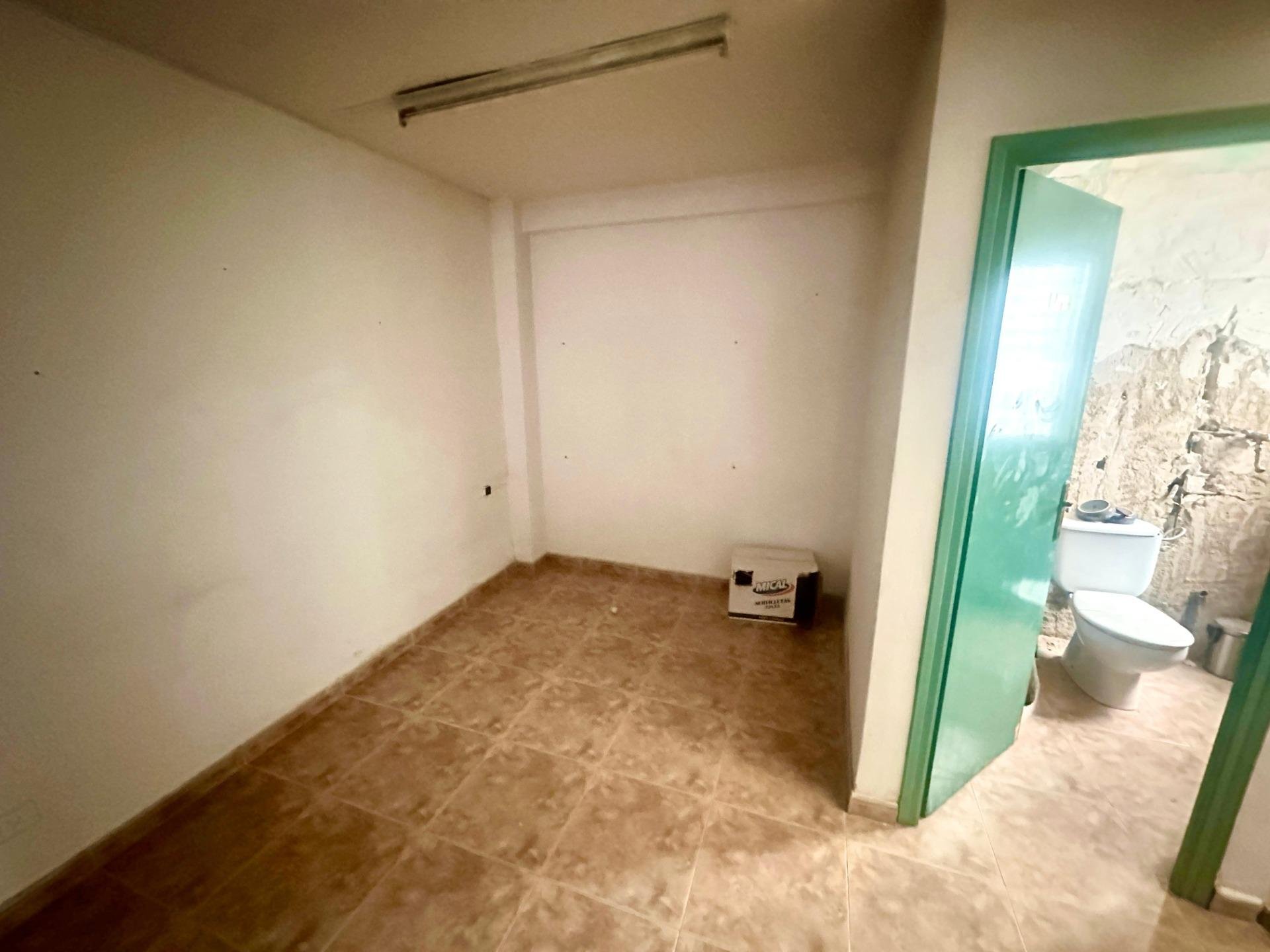 Office à Alicante, Espagne 110 m2 No. 182837