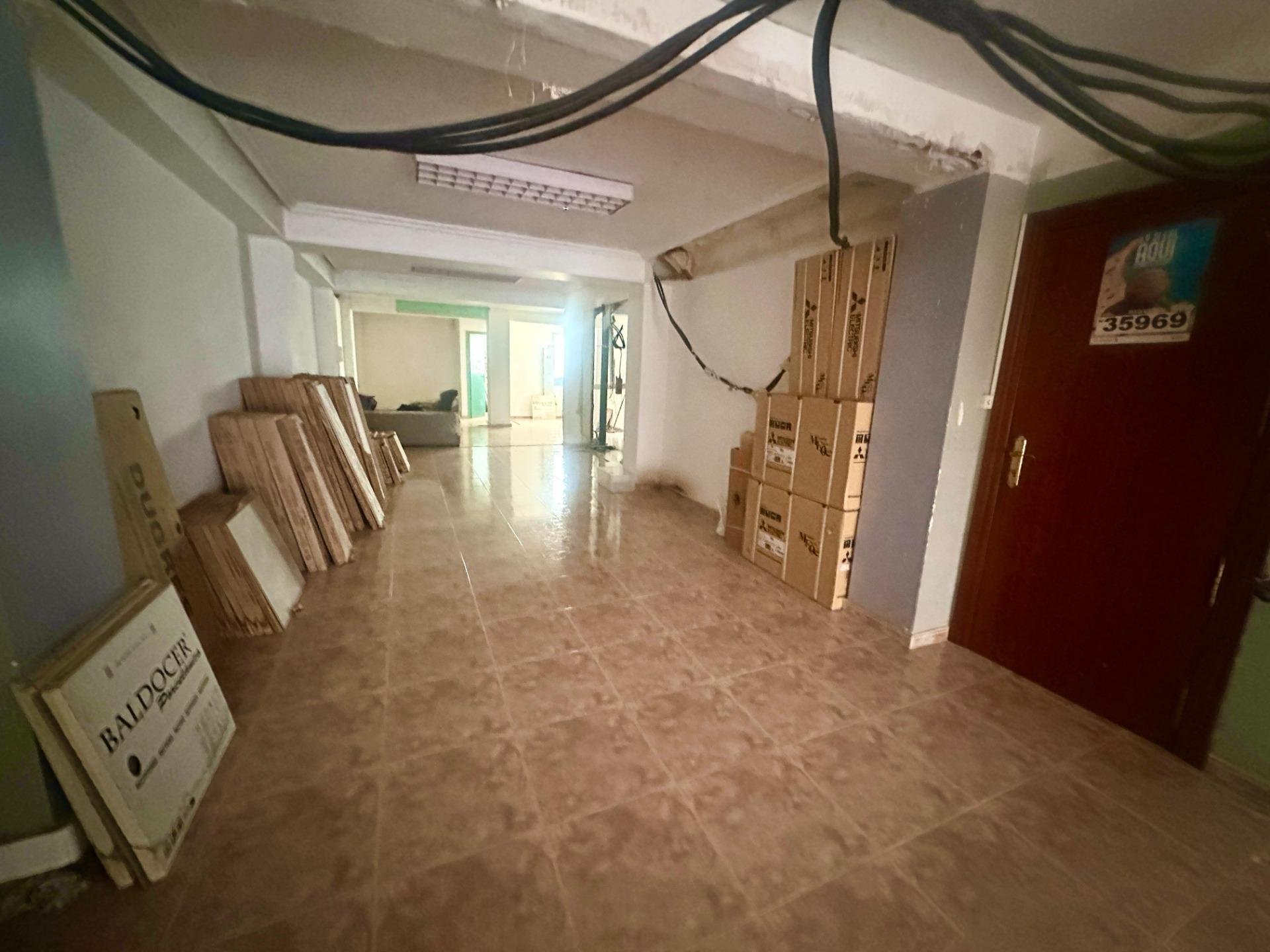 Office à Alicante, Espagne 110 m2 No. 182837
