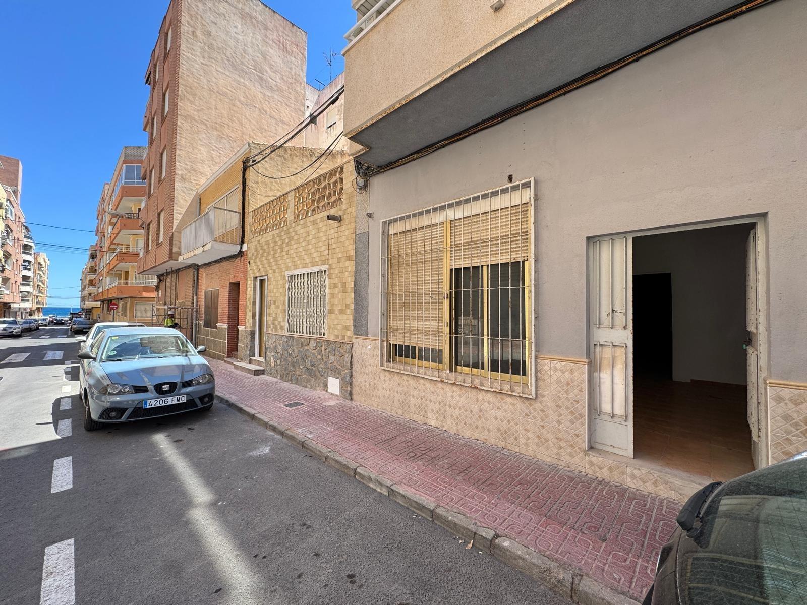 Proprietà commerciale a Torrevieja, Alicante, Spagna 261 mq. N° 182835
