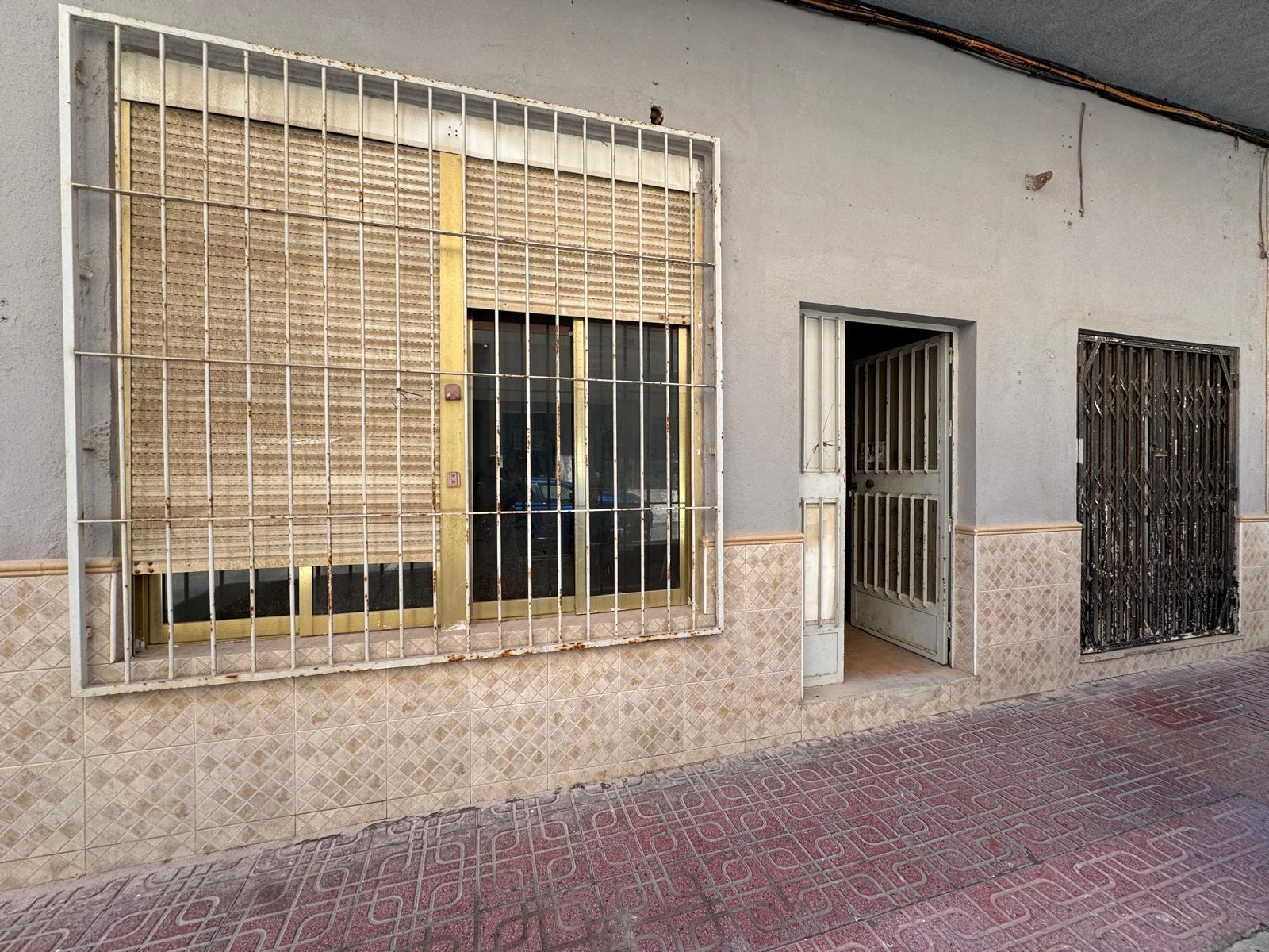 Proprietà commerciale a Torrevieja, Alicante, Spagna 261 mq. N° 182835