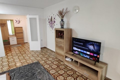 Apartment for sale in Alicante, Spain 3 bedrooms, 85 sq.m. No. 182836 - photo 16