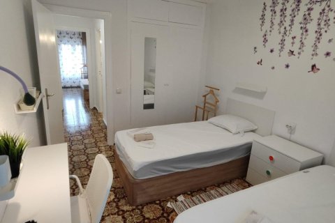 Apartment for sale in Alicante, Spain 3 bedrooms, 85 sq.m. No. 182836 - photo 3
